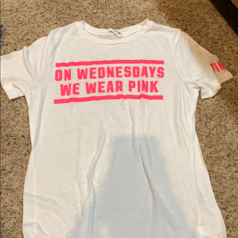 Brand pink short sleeve shirt